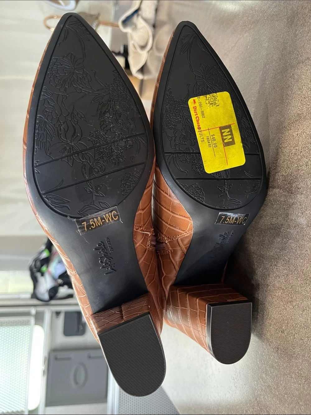 Lifestyle boots, size 7.5